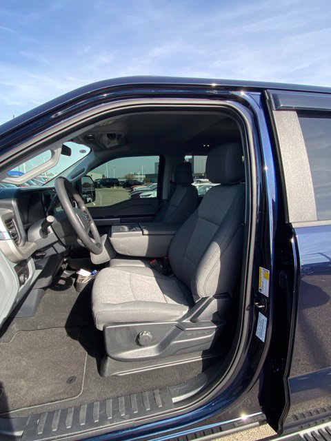 Certified 2025 Ford F250 XL w/ STX Appearance Package AWD/4WD image 9