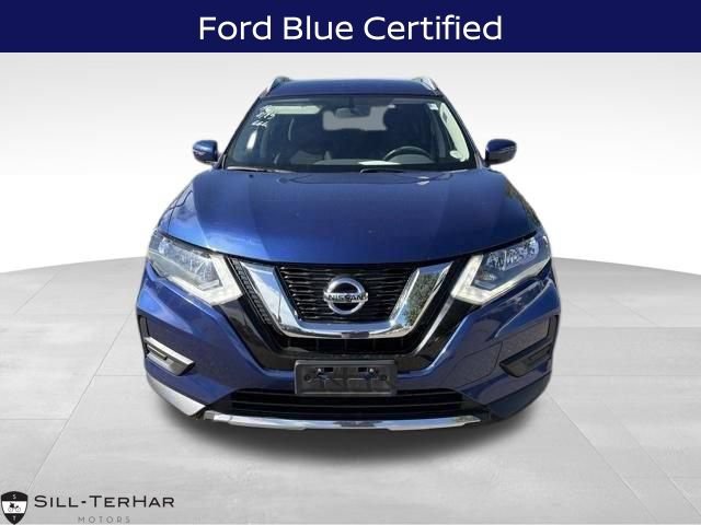 Used 2017 Nissan Rogue SV AWD/4WD image 1