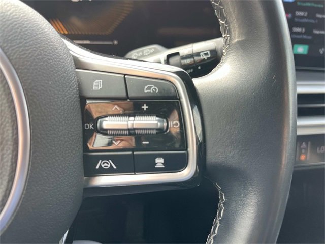 Used 2024 Kia Sorento S image 32