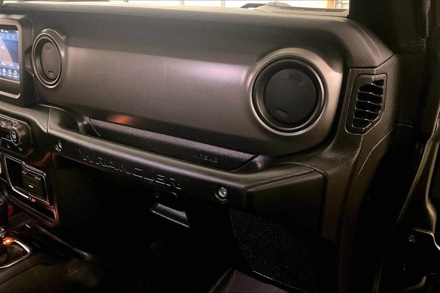 Used 2023 Jeep Wrangler Sport image 15