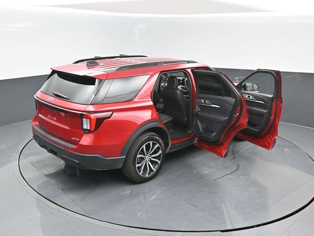 Certified 2025 Ford Explorer ST-Line AWD/4WD image 26