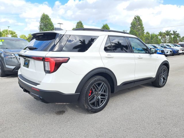 Certified 2025 Ford Explorer ST-Line w/ Premium Package image 7