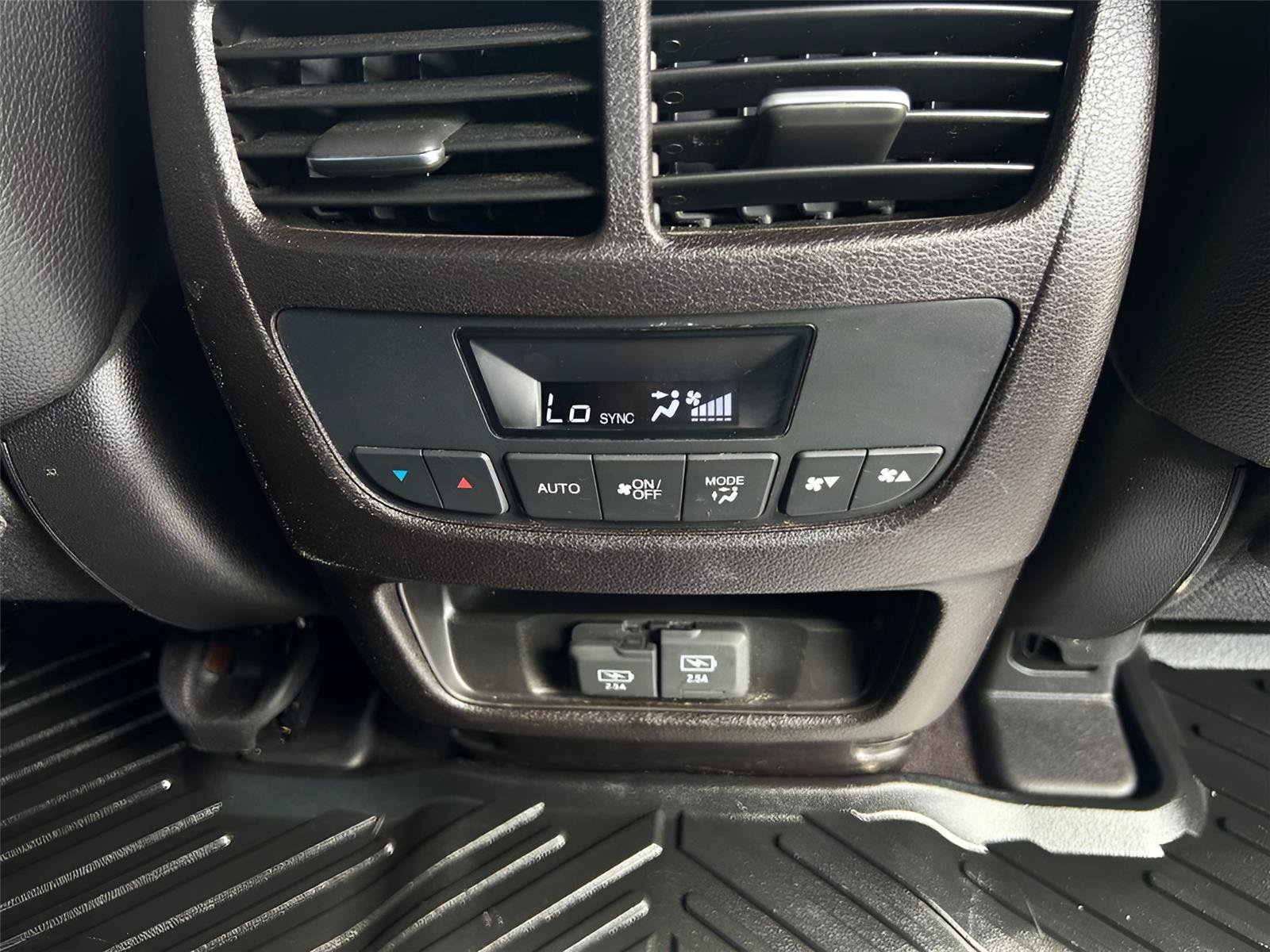Used 2019 Acura MDX w/ Technology Package AWD/4WD image 14