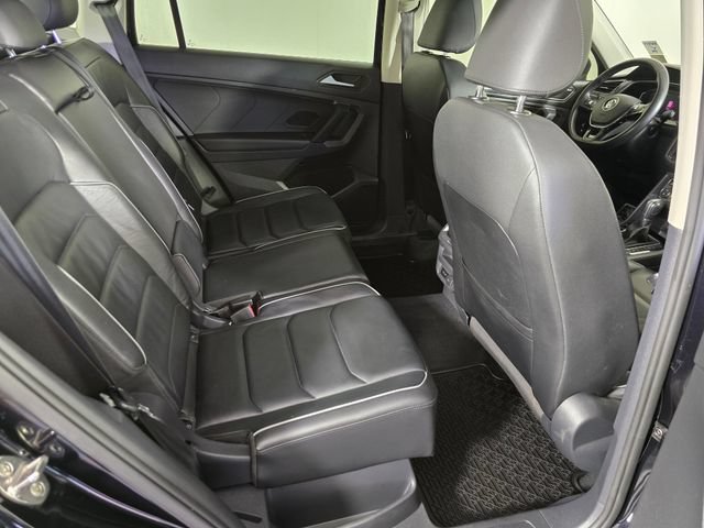 Used 2019 Volkswagen Tiguan SEL Premium AWD/4WD image 14