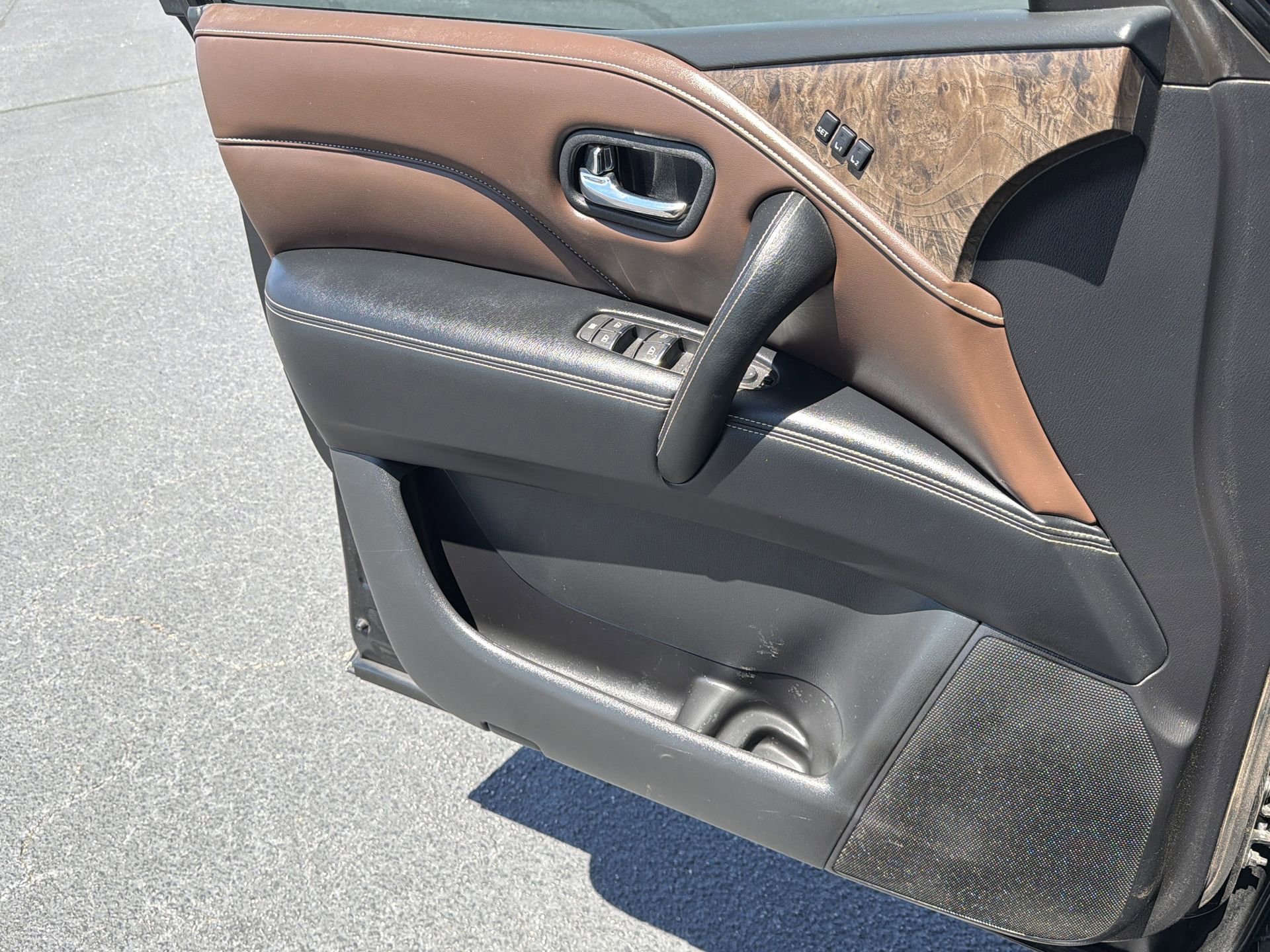 Used 2023 INFINITI QX80 Premium Select RWD image 19