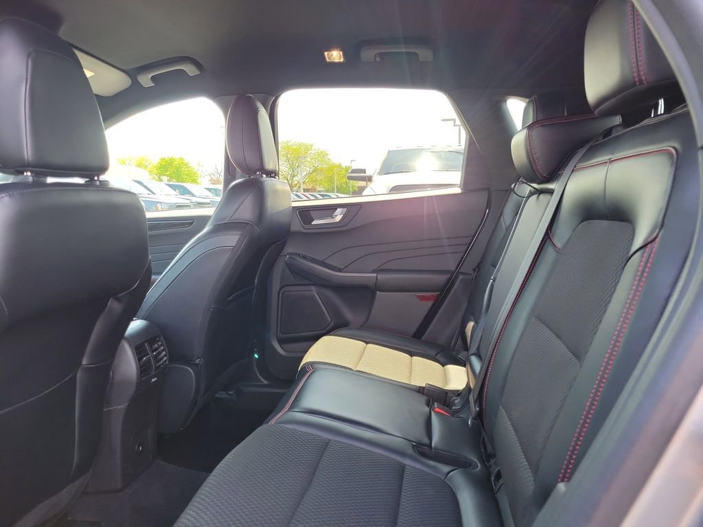Certified 2023 Ford Escape ST-Line w/ Tech Pack #1 AWD/4WD image 13
