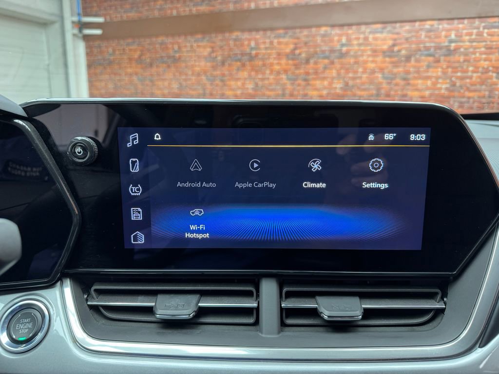 Used 2024 Chevrolet Trax LT w/ LT Convenience Package image 22