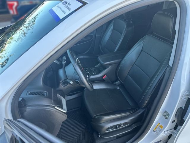 Used 2023 GMC Terrain SLT w/ Elevation Edition image 12