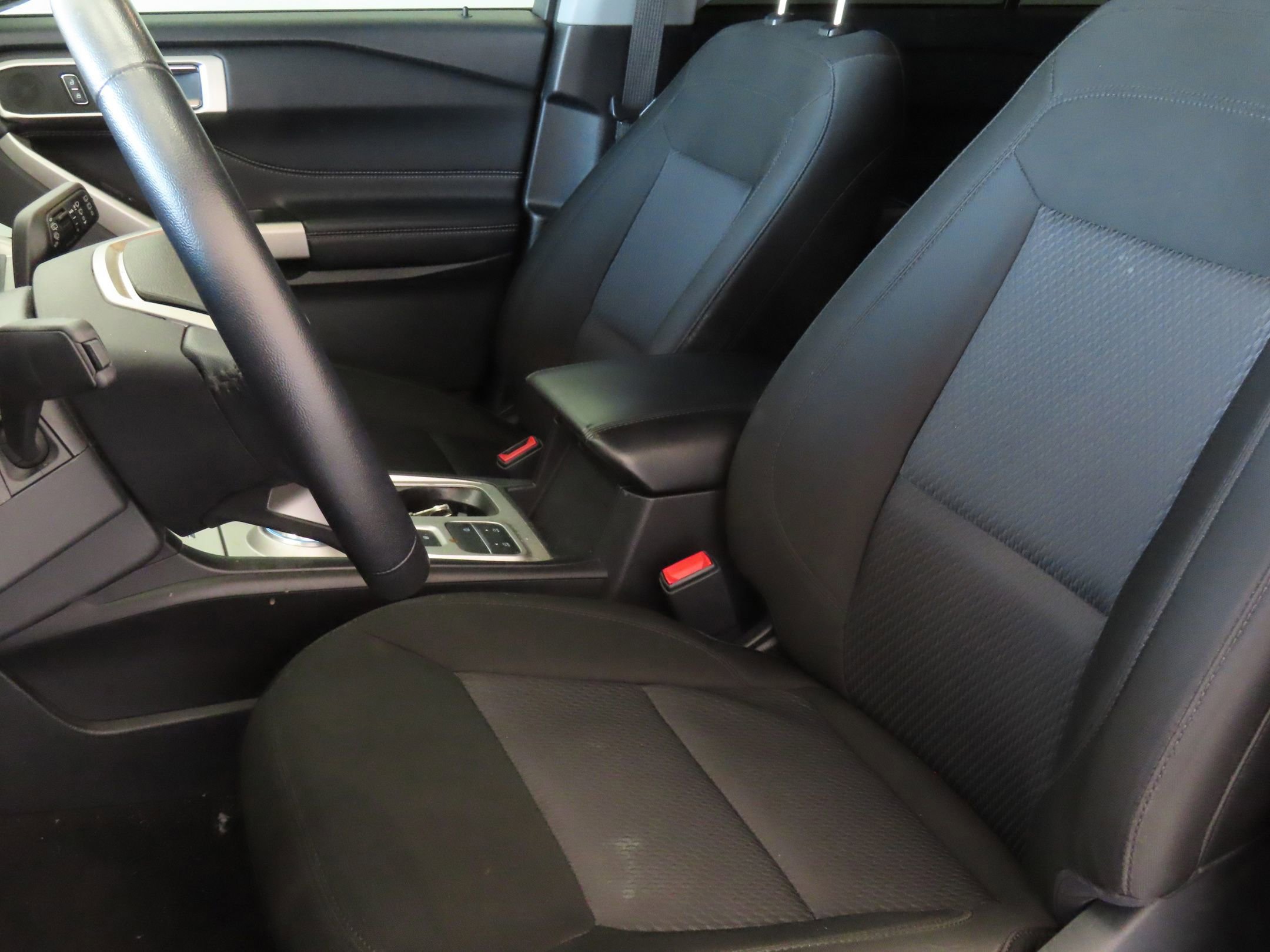 Certified 2022 Ford Explorer XLT image 13