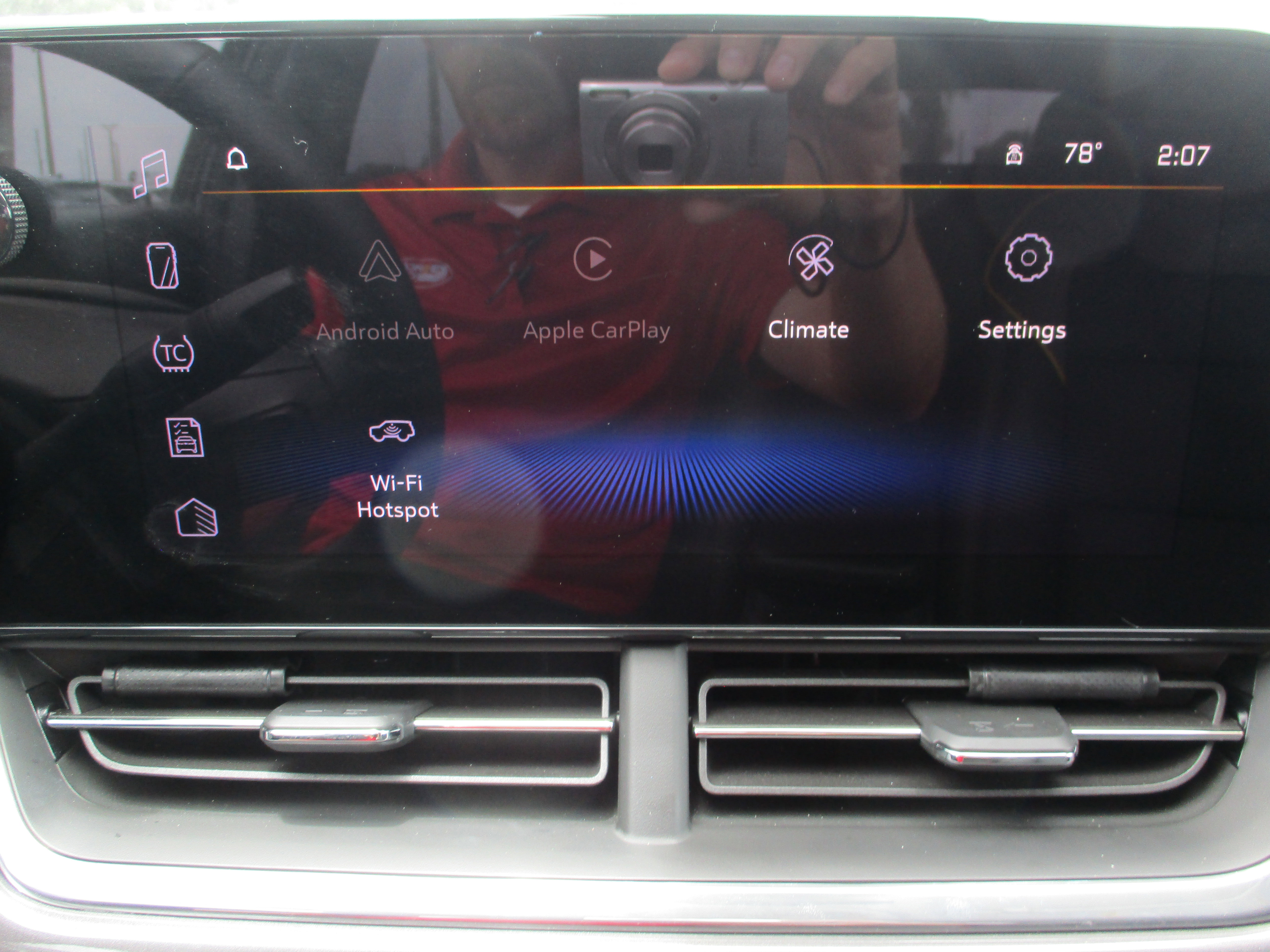 Used 2024 Chevrolet Trax ACTIV w/ Sunroof Package image 14