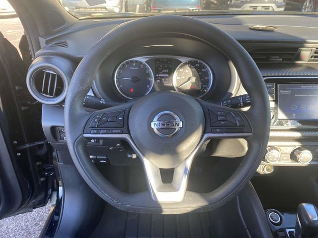 Used 2020 Nissan Kicks S image 18
