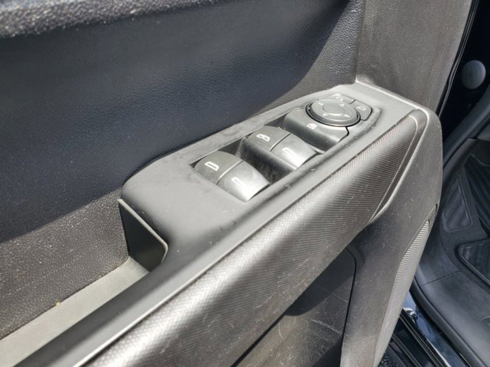 Used 2022 Chevrolet Silverado 1500 Custom image 13