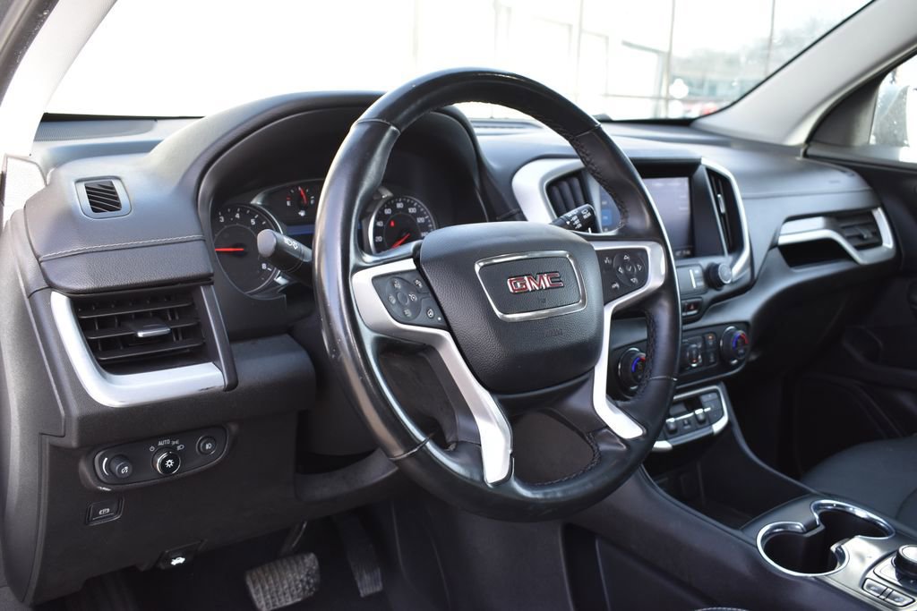 Used 2023 GMC Terrain SLT image 9