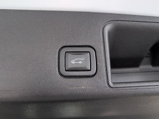 Certified 2021 GMC Terrain SLT w/ Infotainment Package II AWD/4WD image 40