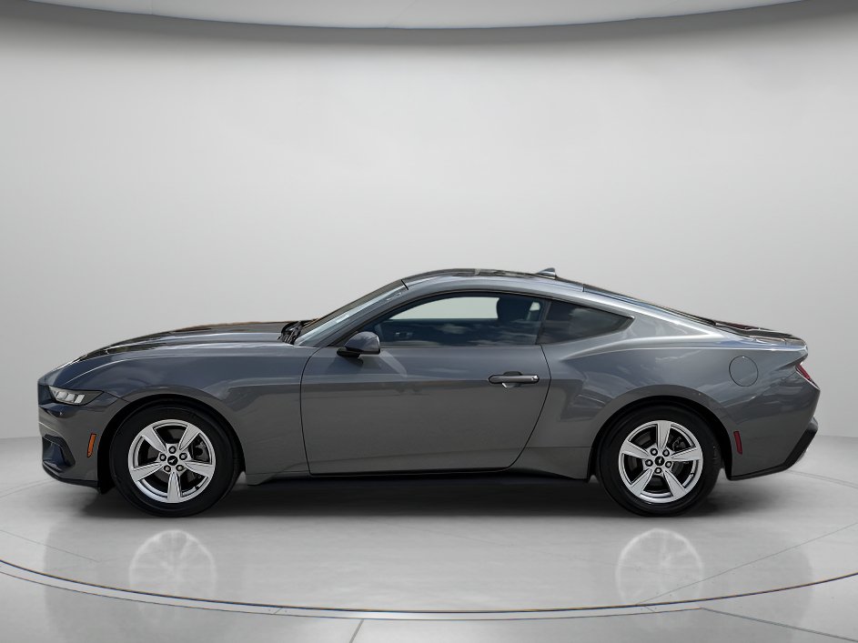 Certified 2024 Ford Mustang Coupe RWD image 5