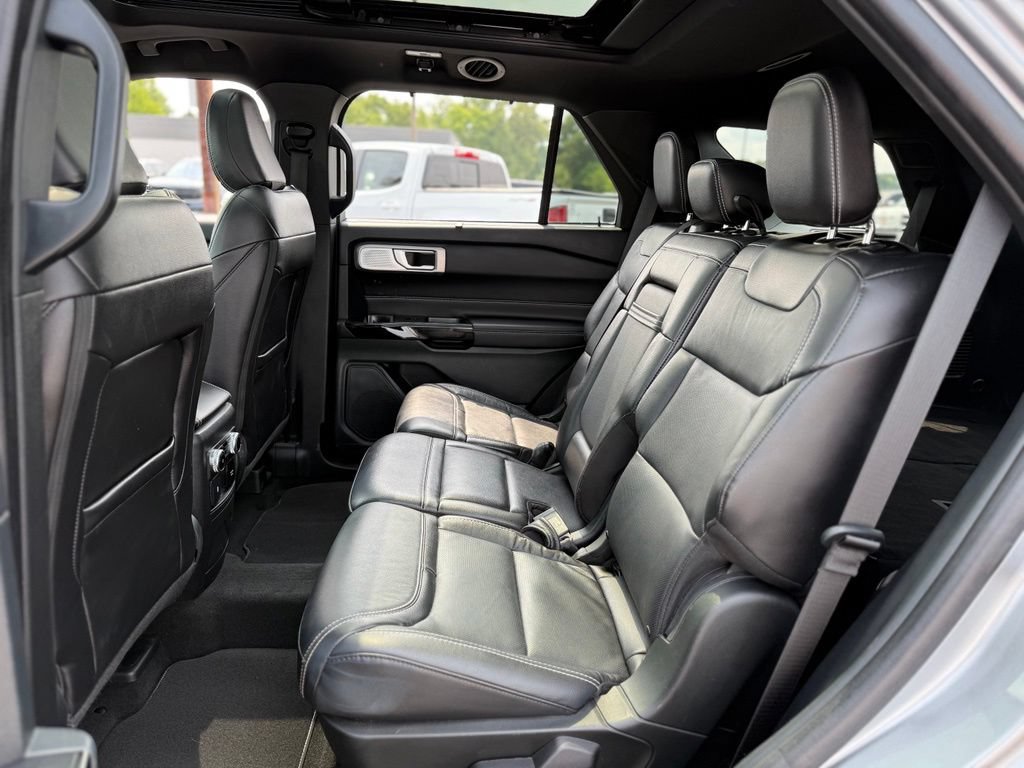 Certified 2024 Ford Explorer ST w/ Technology Package AWD/4WD image 14