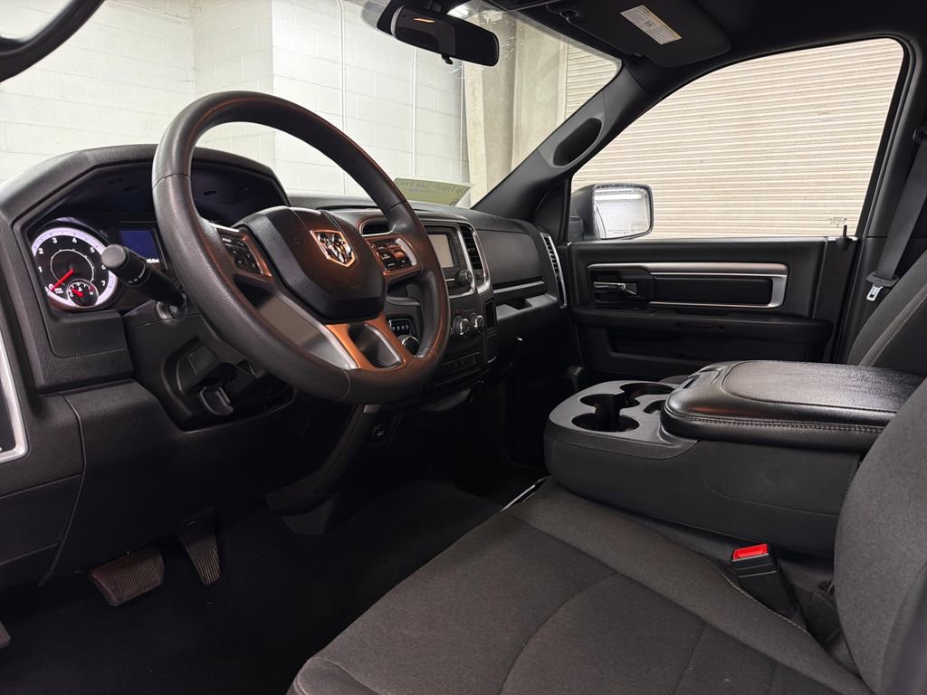Used 2024 RAM 1500 Classic Warlock RWD image 6