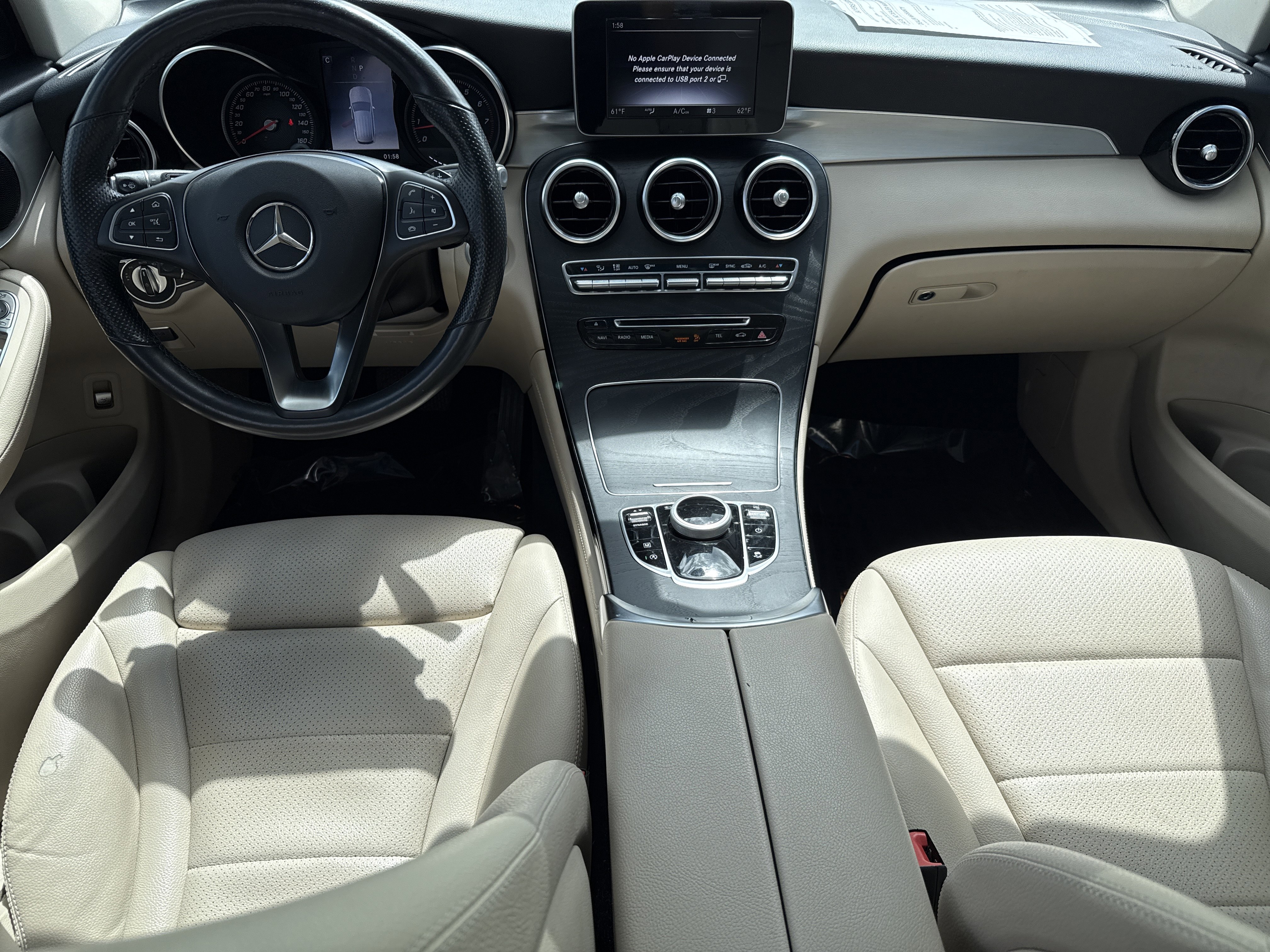 Used 2019 Mercedes-Benz GLC 300 4MATIC image 16