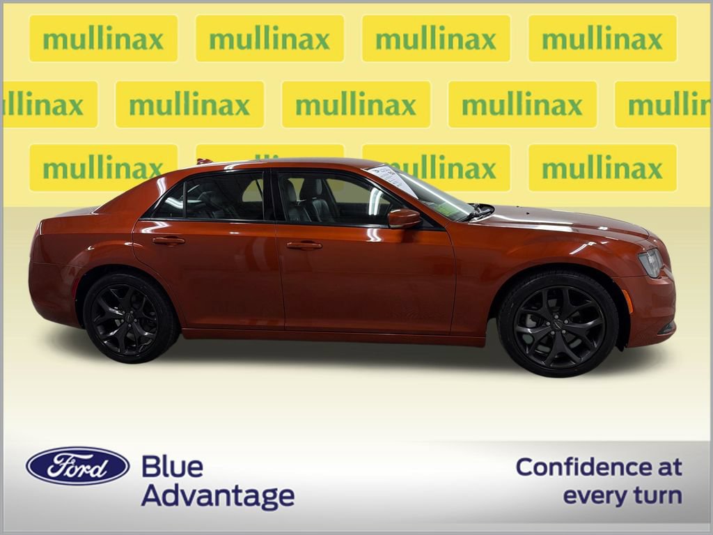 Used 2021 Chrysler 300 S RWD image 2