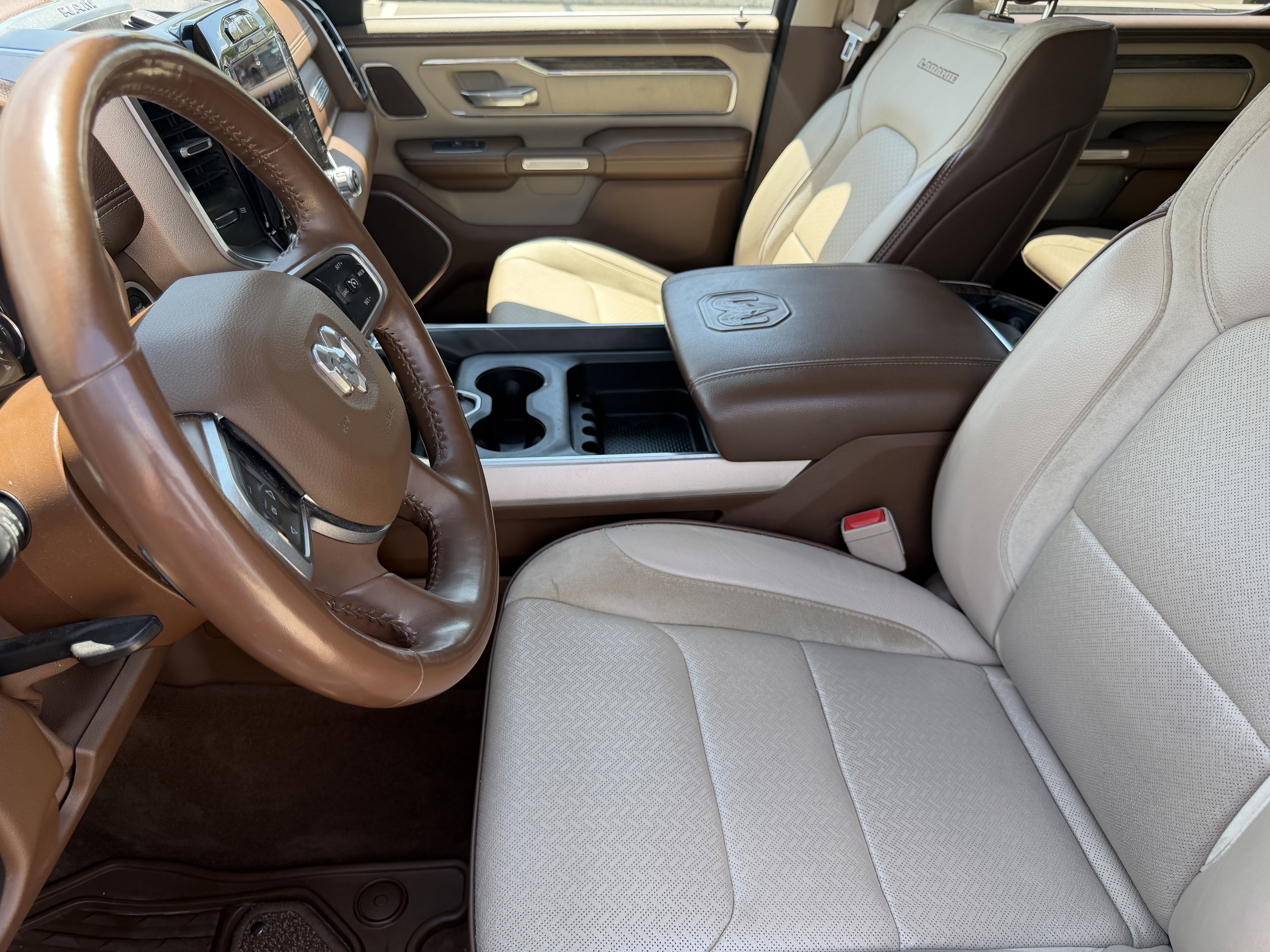 Used 2020 RAM 1500 Laramie AWD/4WD image 10