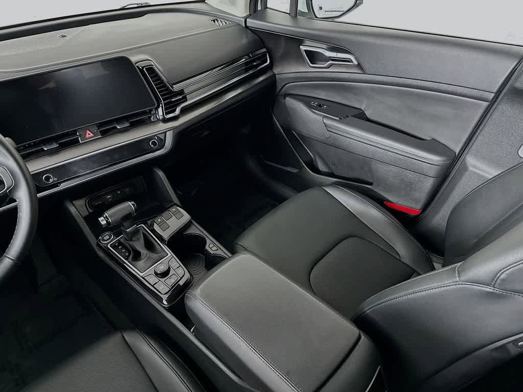 Used 2024 Kia Sportage EX FWD image 11