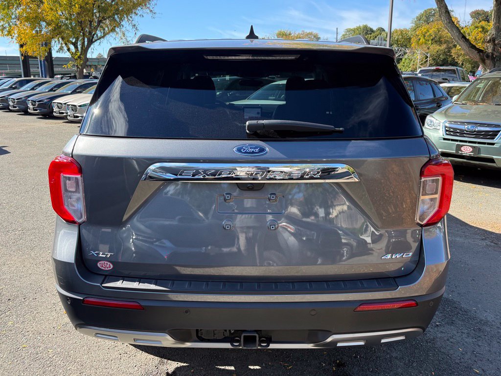 Certified 2023 Ford Explorer XLT w/ Equipment Group 202A AWD/4WD image 9