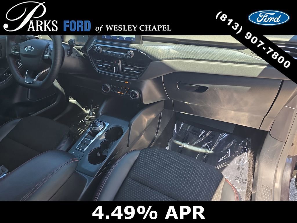 Certified 2025 Ford Escape ST-Line image 9