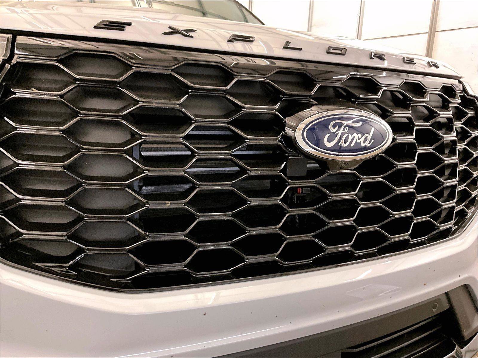 Certified 2026 Ford Explorer ST-Line AWD/4WD image 30