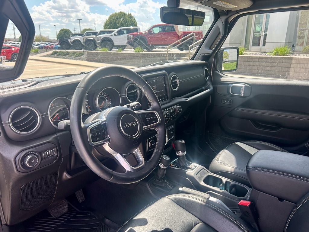 Used 2018 Jeep Wrangler Unlimited Sahara AWD/4WD image 9