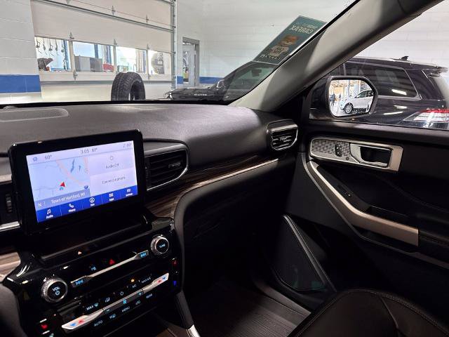 Certified 2023 Ford Explorer Limited w/ Equipment Group 301A AWD/4WD image 15