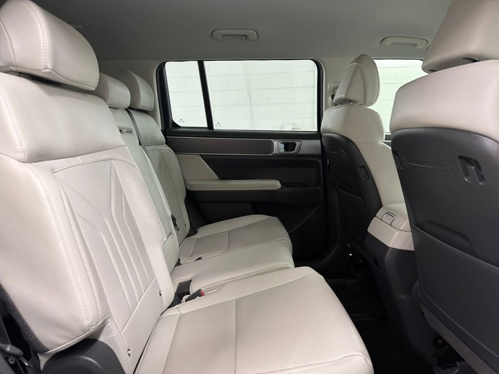 Used 2025 Hyundai Santa Fe SEL image 28