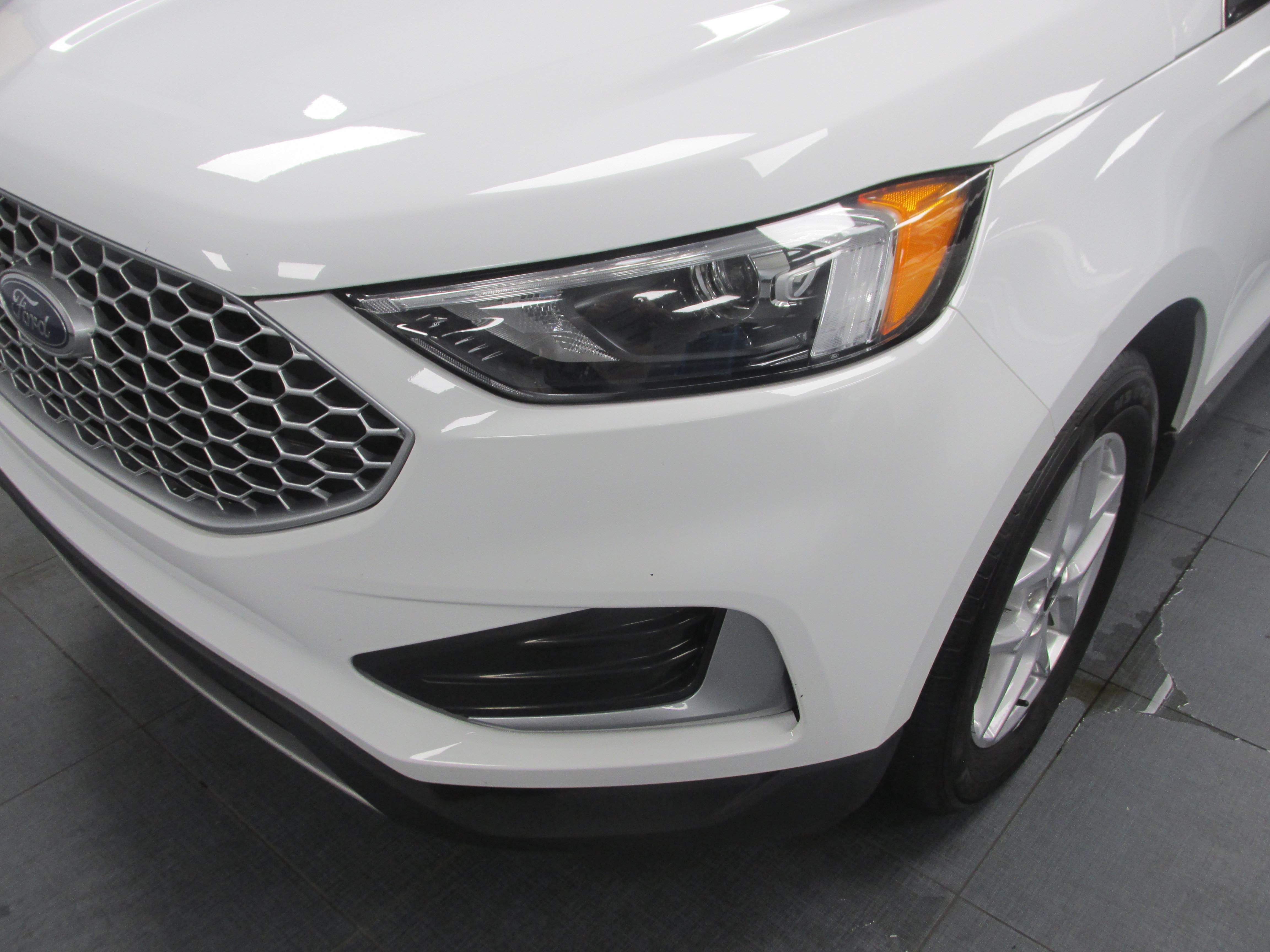 Certified 2024 Ford Edge SEL AWD/4WD image 9