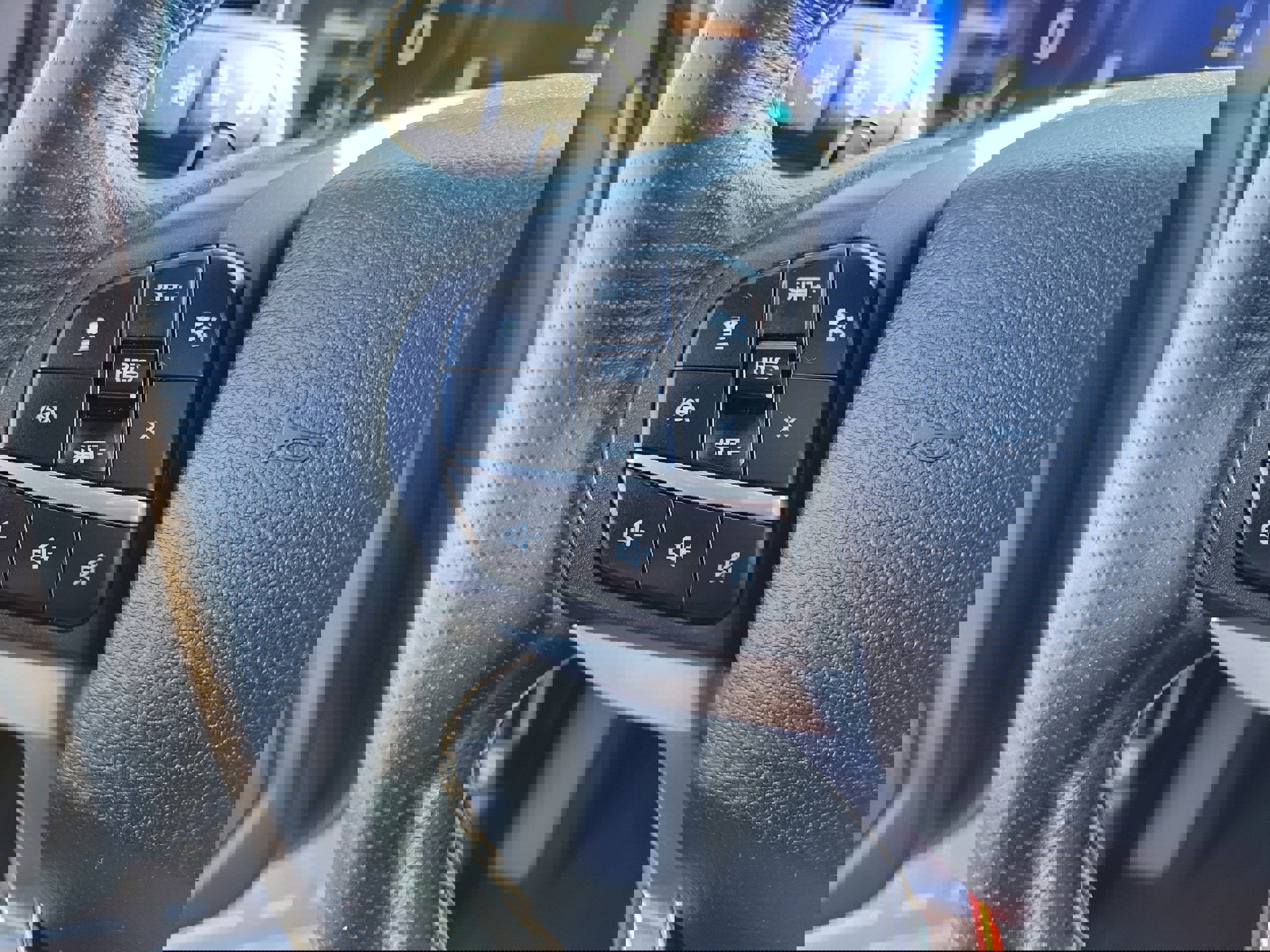 Certified 2020 Ford Explorer ST w/ Premium Technology Package image 27