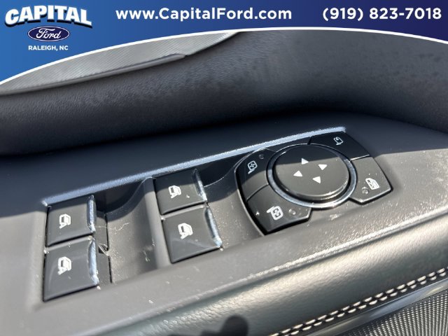 Certified 2025 Ford Expedition Max Platinum w/ Driver's Package AWD/4WD image 21