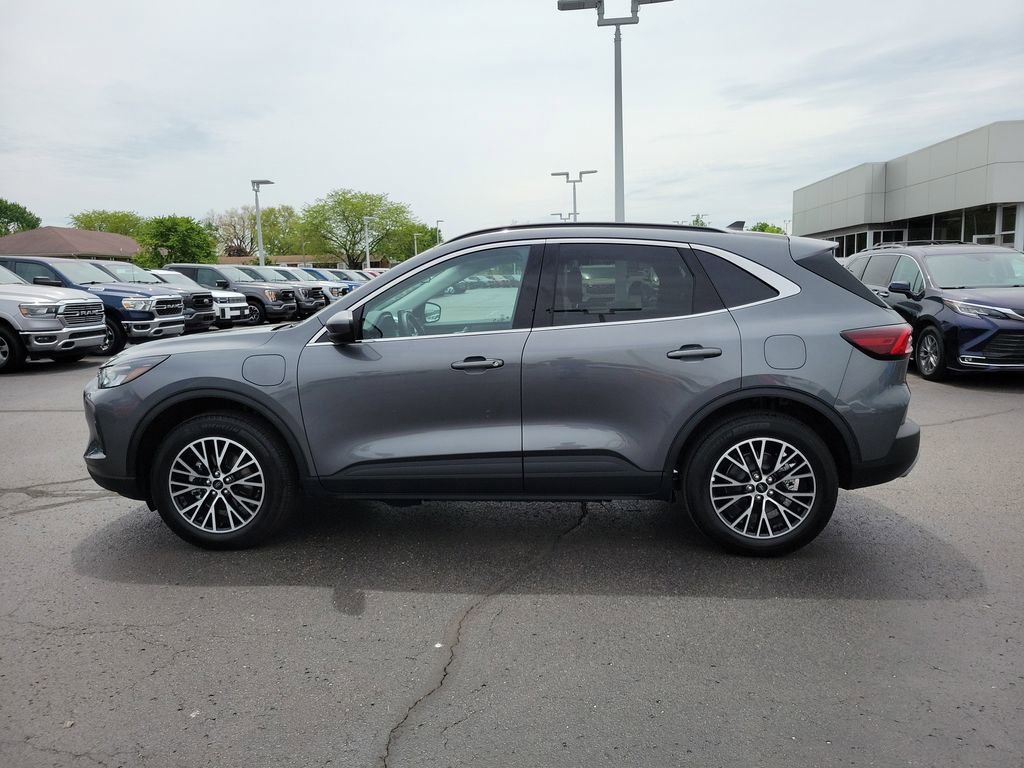 Certified 2025 Ford Escape SE FWD image 7