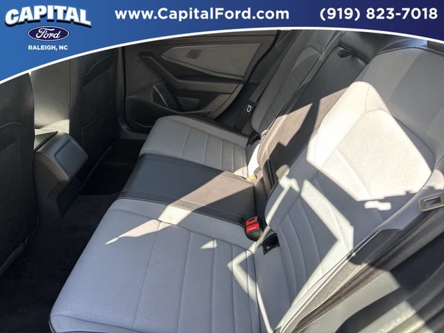 Used 2025 Volkswagen Jetta SE FWD image 18