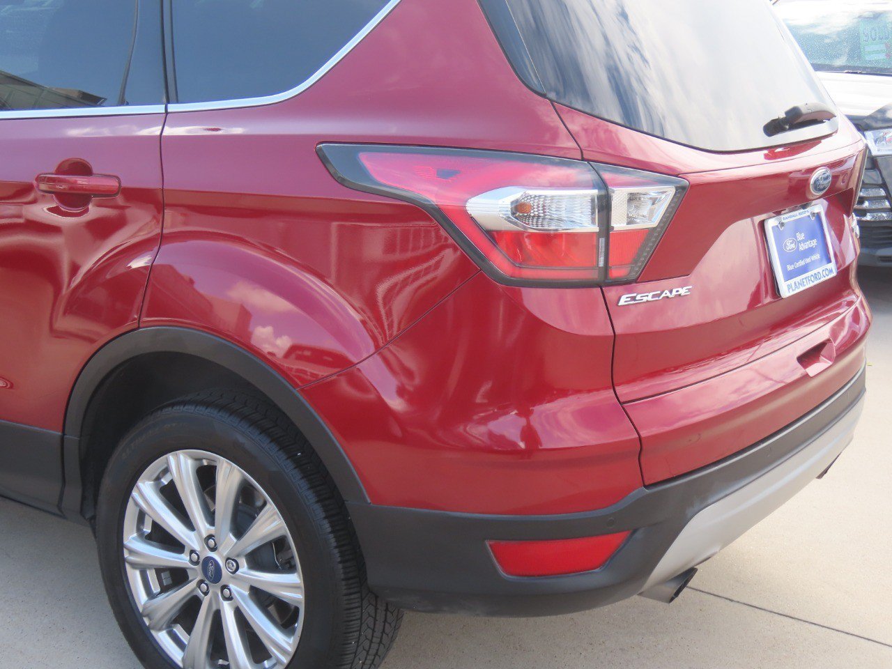 Certified 2017 Ford Escape Titanium FWD image 14