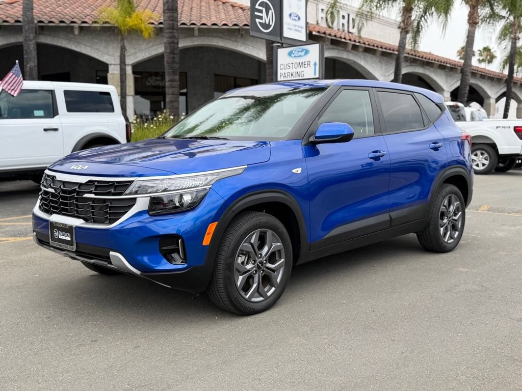 Used 2024 Kia Seltos LX AWD/4WD image 6