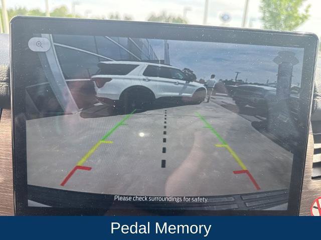 Certified 2024 Ford Expedition Limited image 27