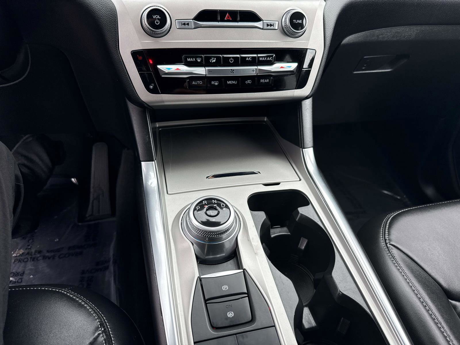 Certified 2023 Ford Explorer XLT w/ Equipment Group 202A image 29