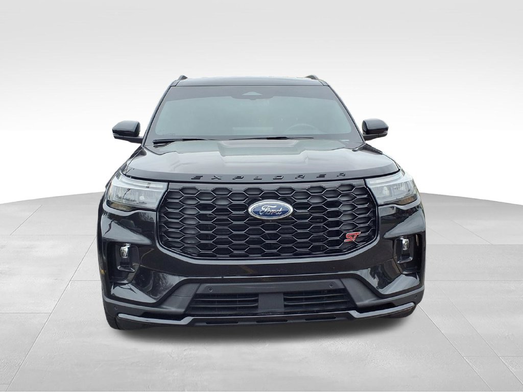 Certified 2025 Ford Explorer ST AWD/4WD image 10