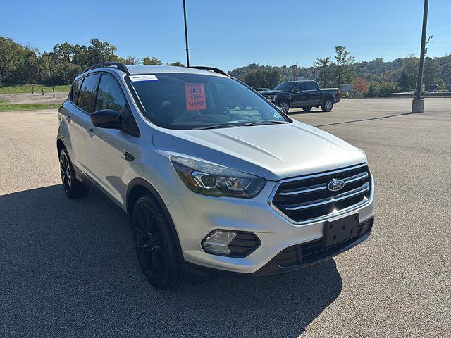 Certified 2018 Ford Escape SE w/ SE Sport Appearance Package AWD/4WD image 6