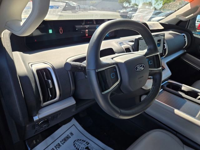 Certified 2025 Ford Expedition Active image 9