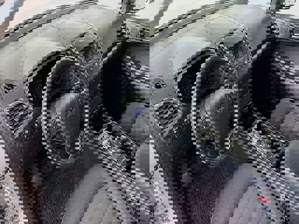 Certified 2019 Ford Edge SE image 9