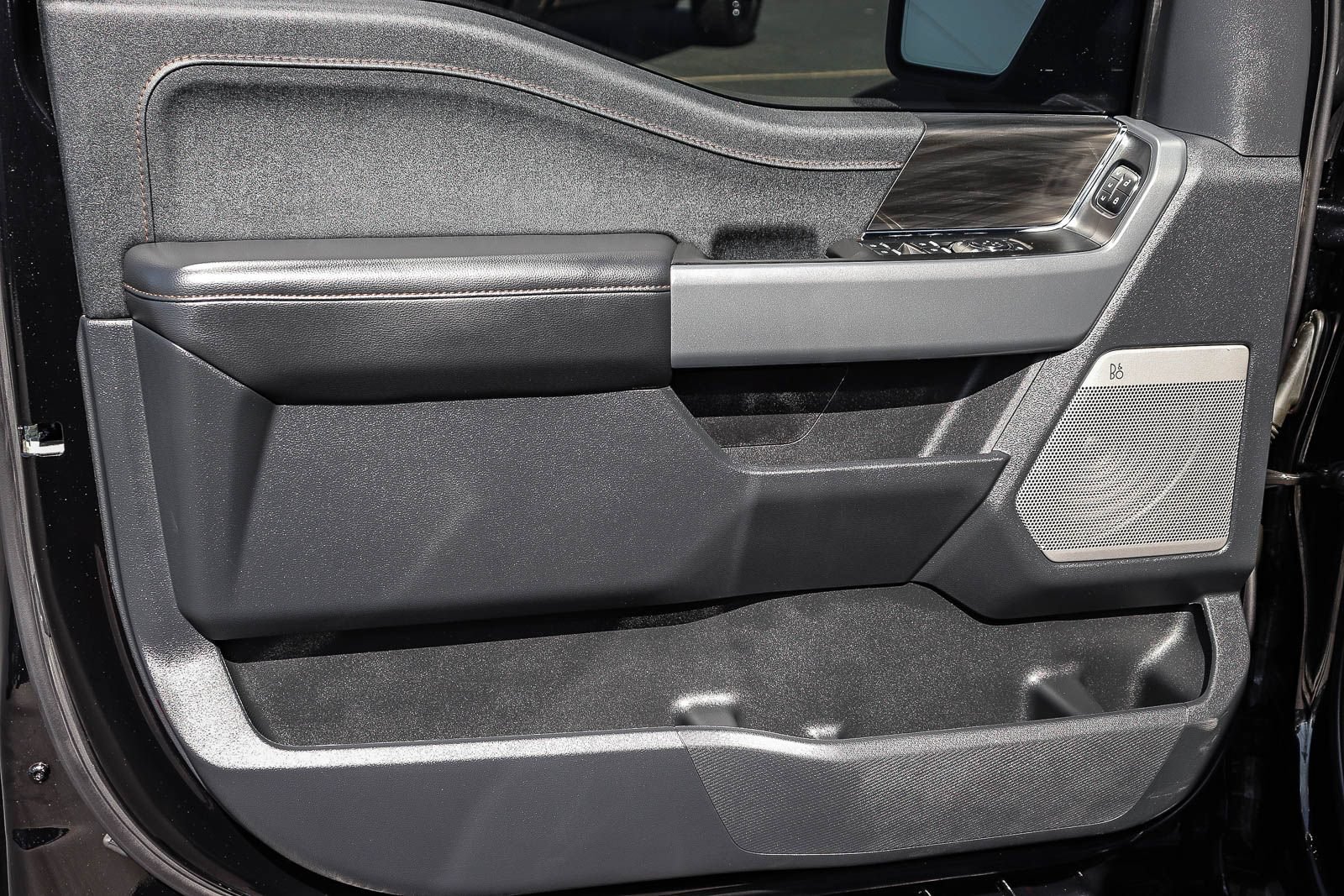 Certified 2025 Ford F150 Lightning Lariat AWD/4WD image 22
