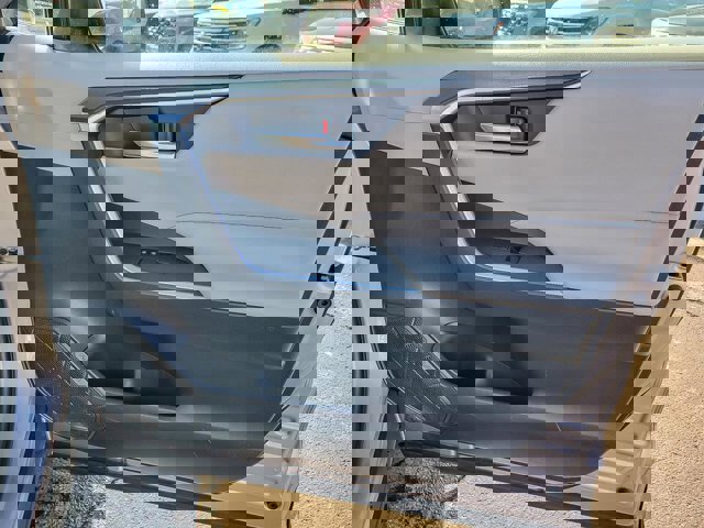 Used 2019 Toyota RAV4 XLE image 30