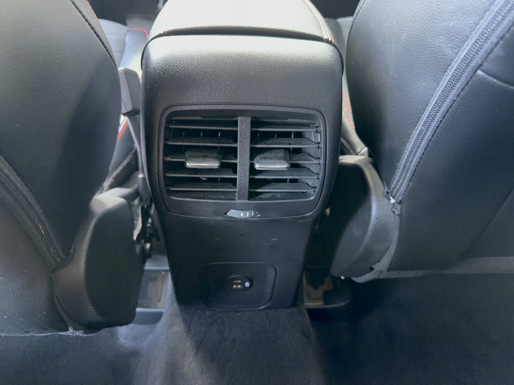 Certified 2022 Ford Escape SEL w/ SEL Stealth AWD Package image 33