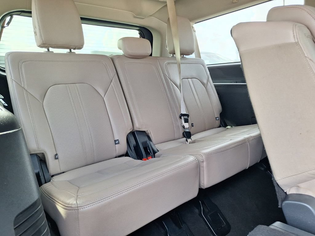Certified 2024 Ford Expedition Max Limited RWD image 31