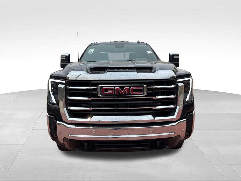 Used 2024 GMC Sierra 3500 SLT w/ SLT Premium Package AWD/4WD image 2