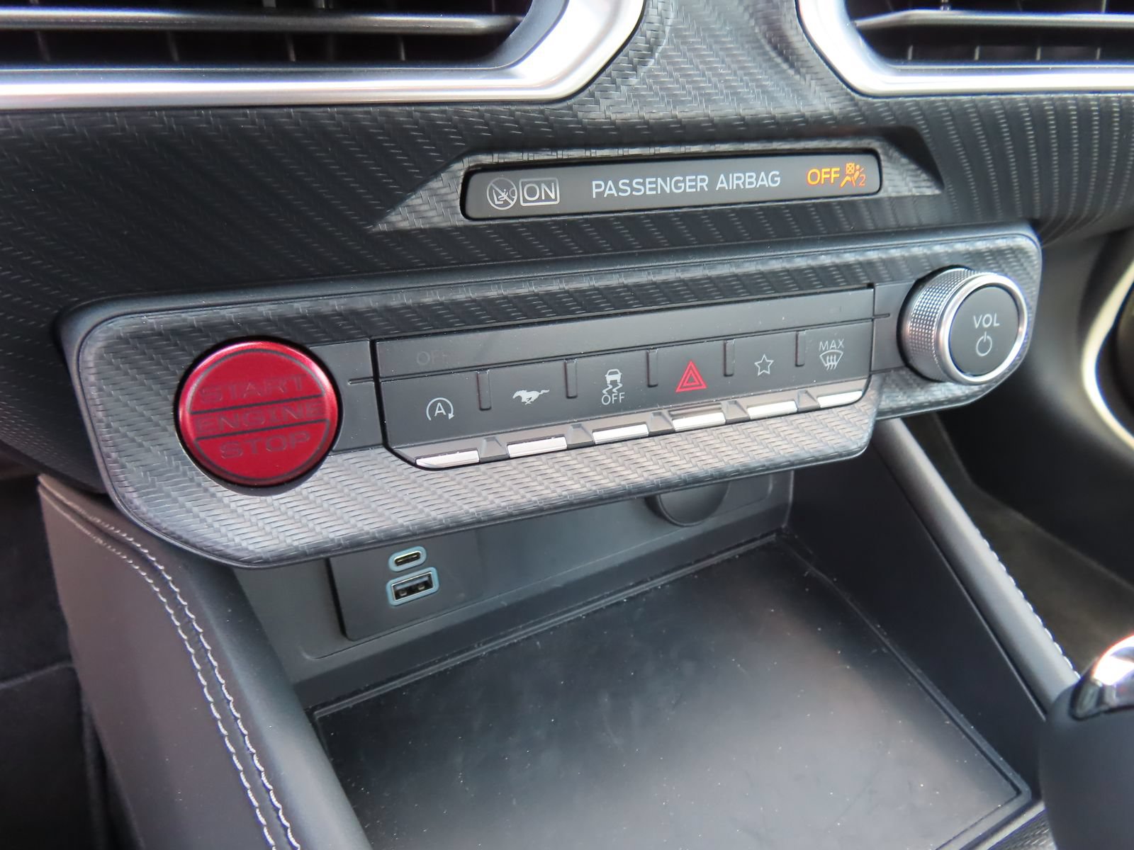 Certified 2025 Ford Mustang Premium RWD image 27